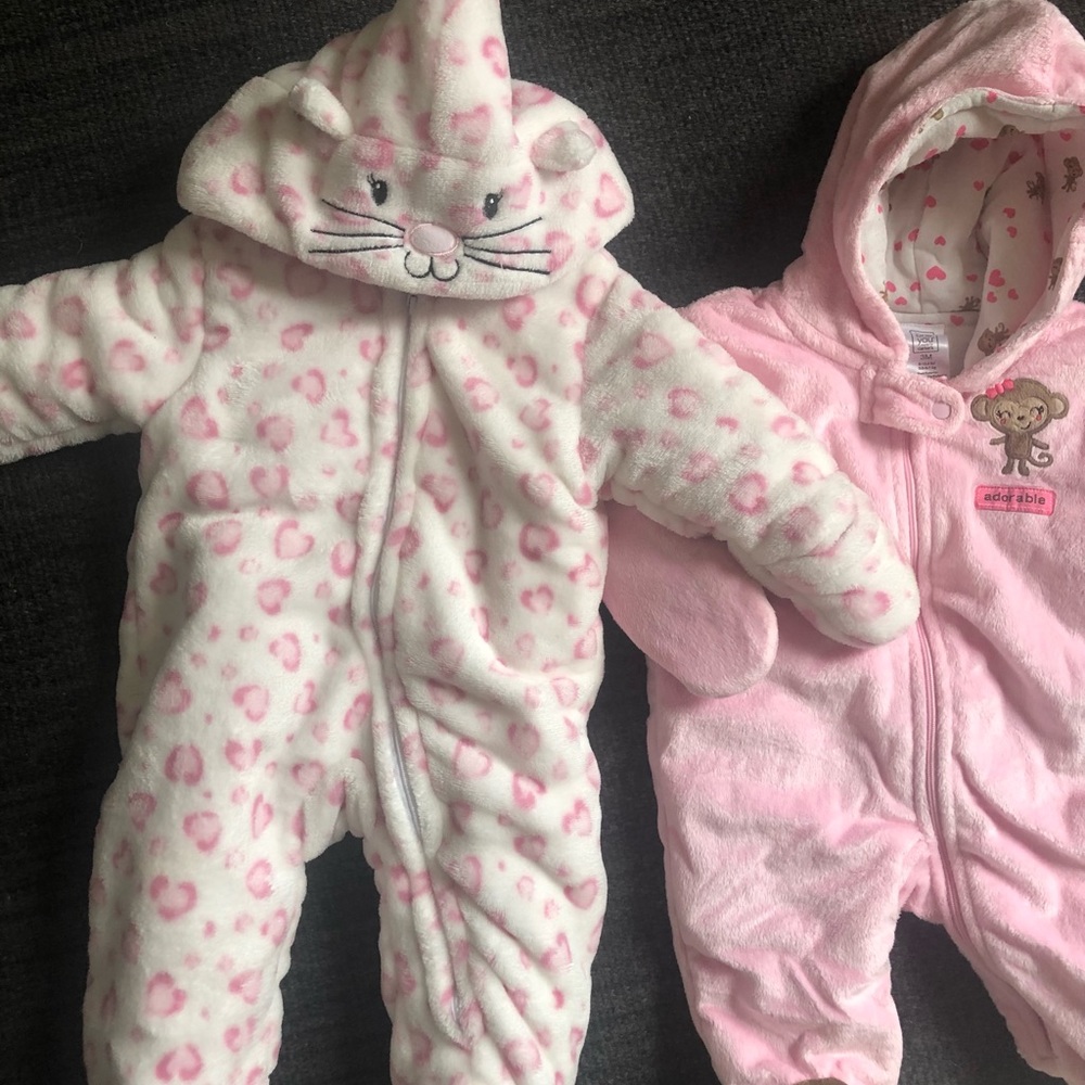 (2) Baby Fleece footed Jumpsuits 3/6m 6/9m